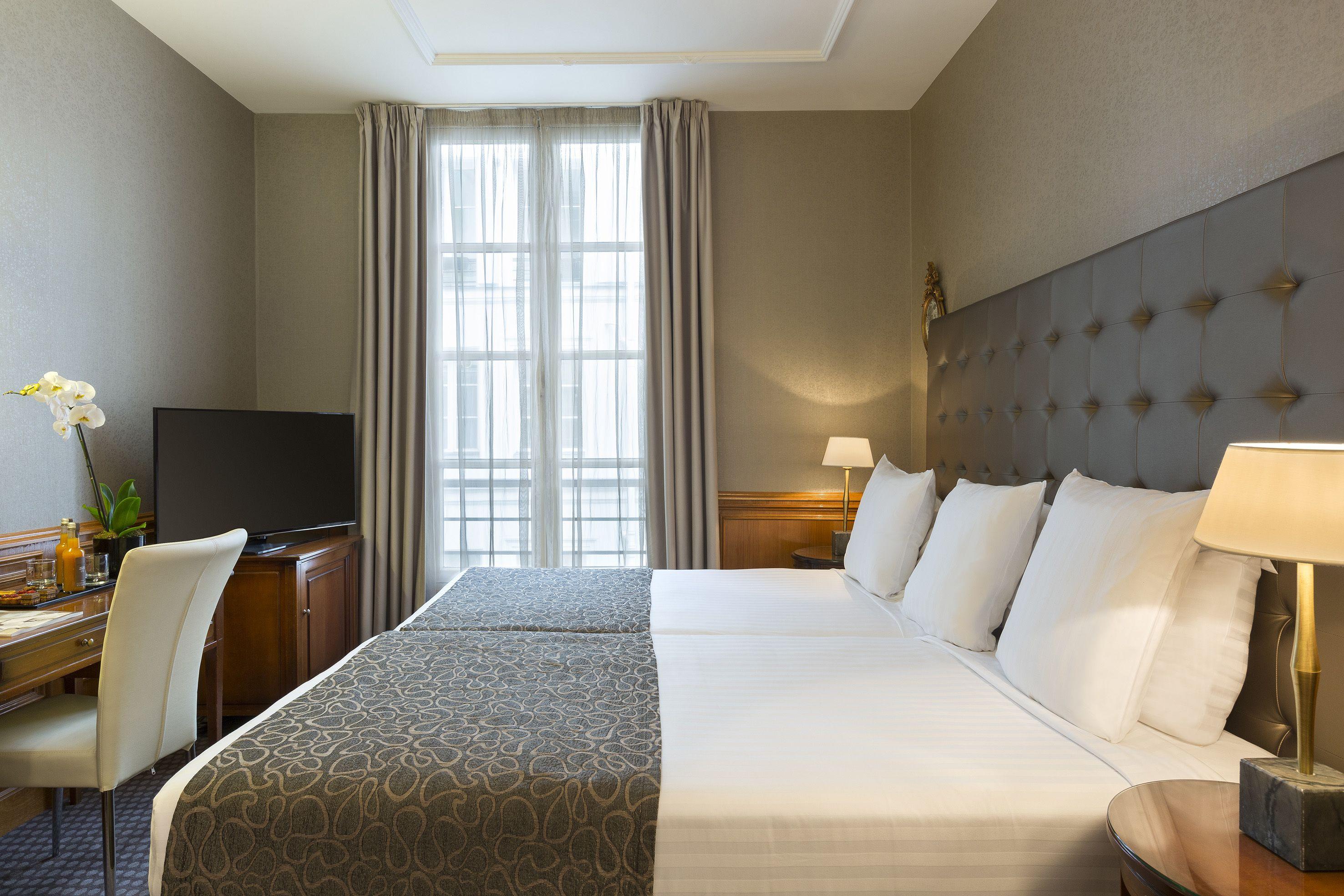 Hotel Melia Vendome 4*