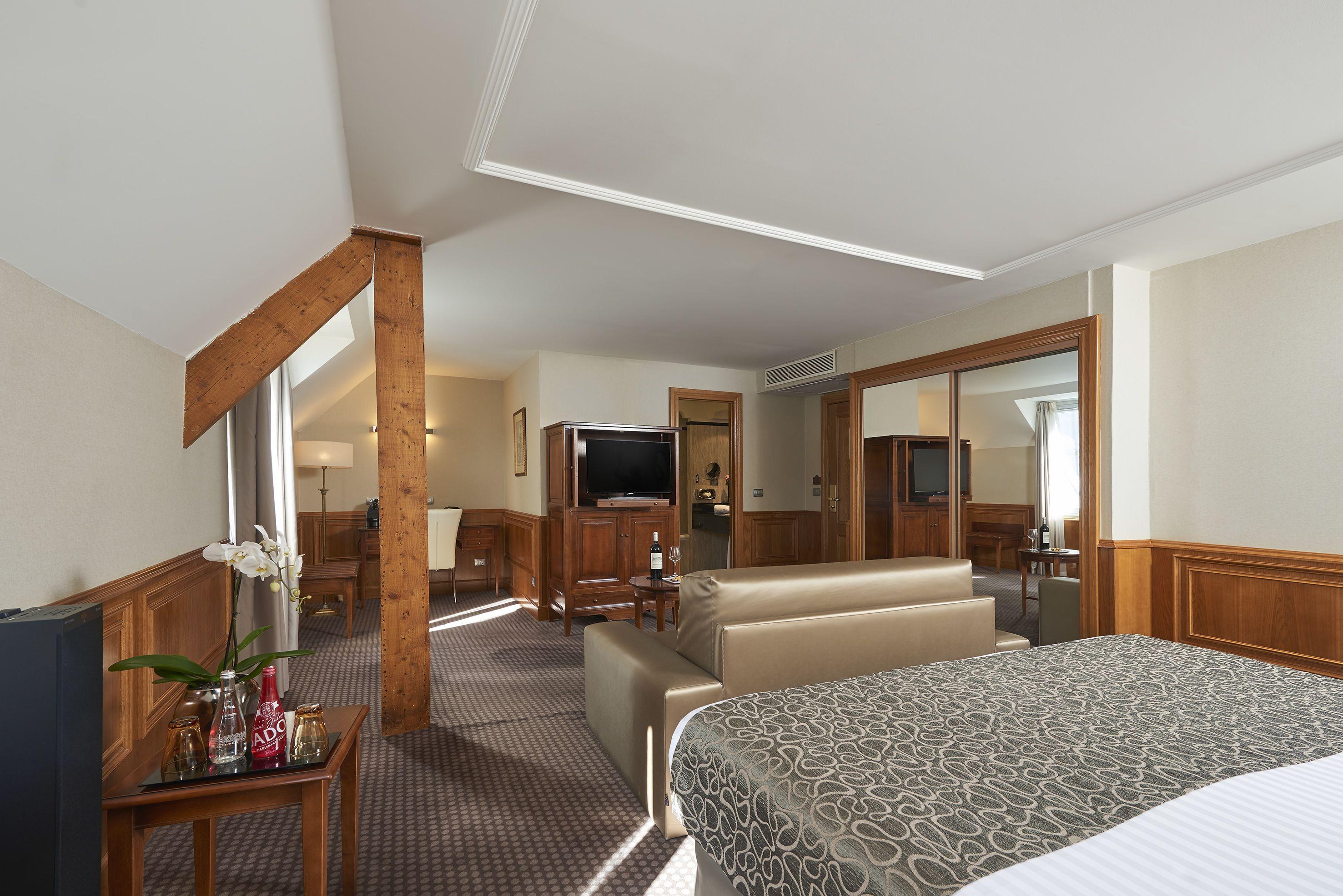 Hotel Melia Vendome 4*